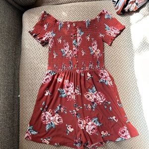 Medium J for Justify Floral Off-Shoulder Romper